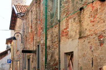 Scorcio del ricetto (foto di Alessandro Vecchi - 2016)